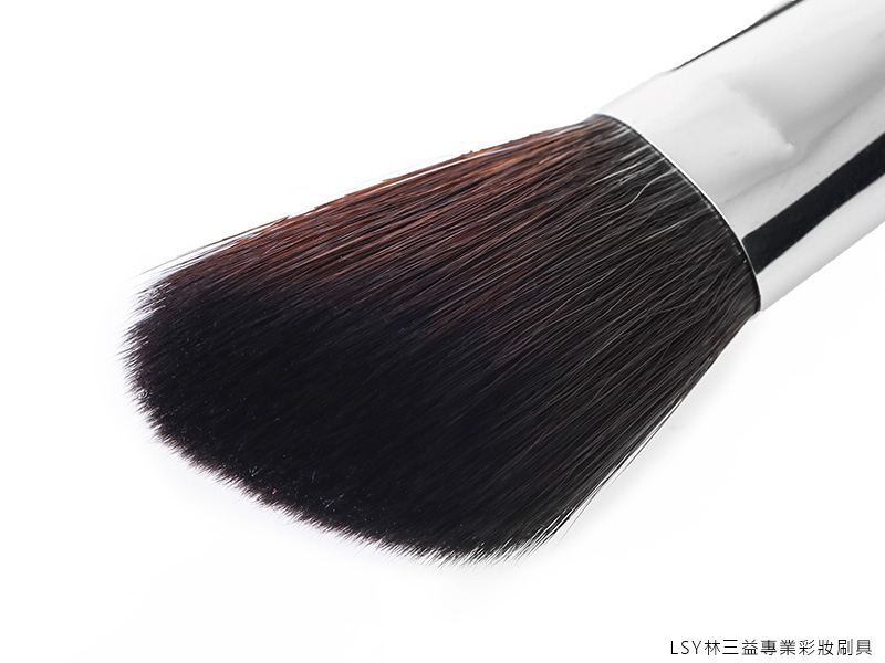 腮紅,腮紅刷推薦,LSY 林三益 斜角腮紅刷505,505可作為修容刷、打亮刷、蜜粉刷使用