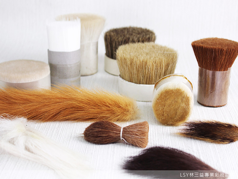 毛料,不同動物毛的特性不同，適合做的刷具也不一樣