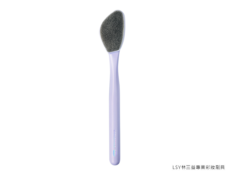 防曬乳,隔離霜,LSY林三益,牙刷型底妝刷,扎實的刷毛,可以讓底妝品輕、薄、透的貼合肌膚,可以輕鬆畫出現在最夯的偽素顏妝跟裸、淡妝。
