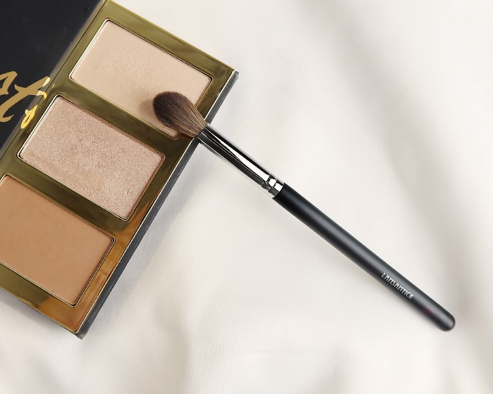 眼影,眼影盤,LSY林三益 輪廓提亮刷 570,輪廓提亮刷 570_情境