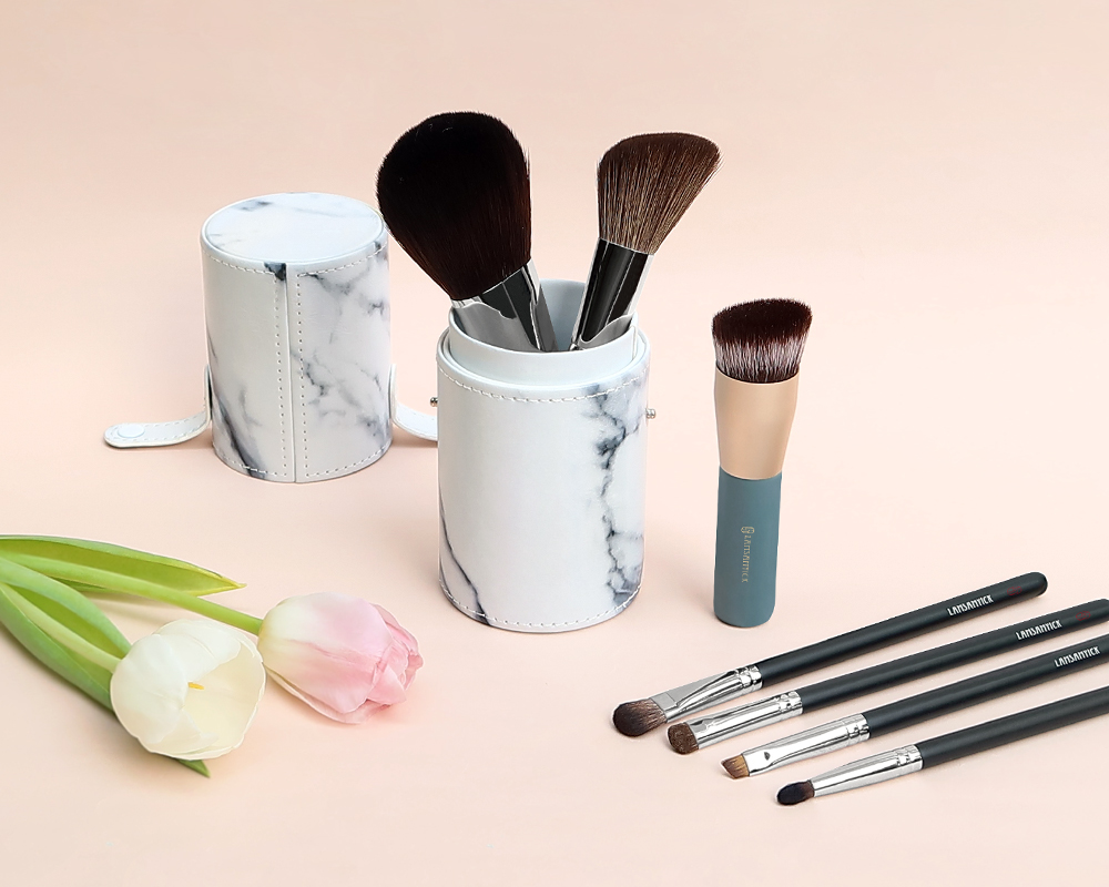 粉底,粉底液,LSY林三益 毛孔肌【完整全妝組】,_情境圖